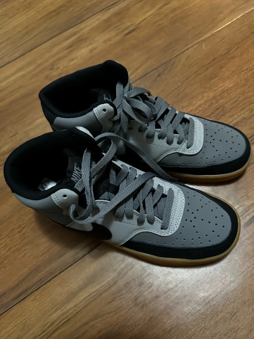 Nike Court Vision Mid